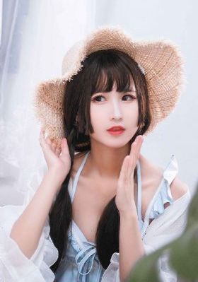 诱人的主妇hd语中字美丽的少妇